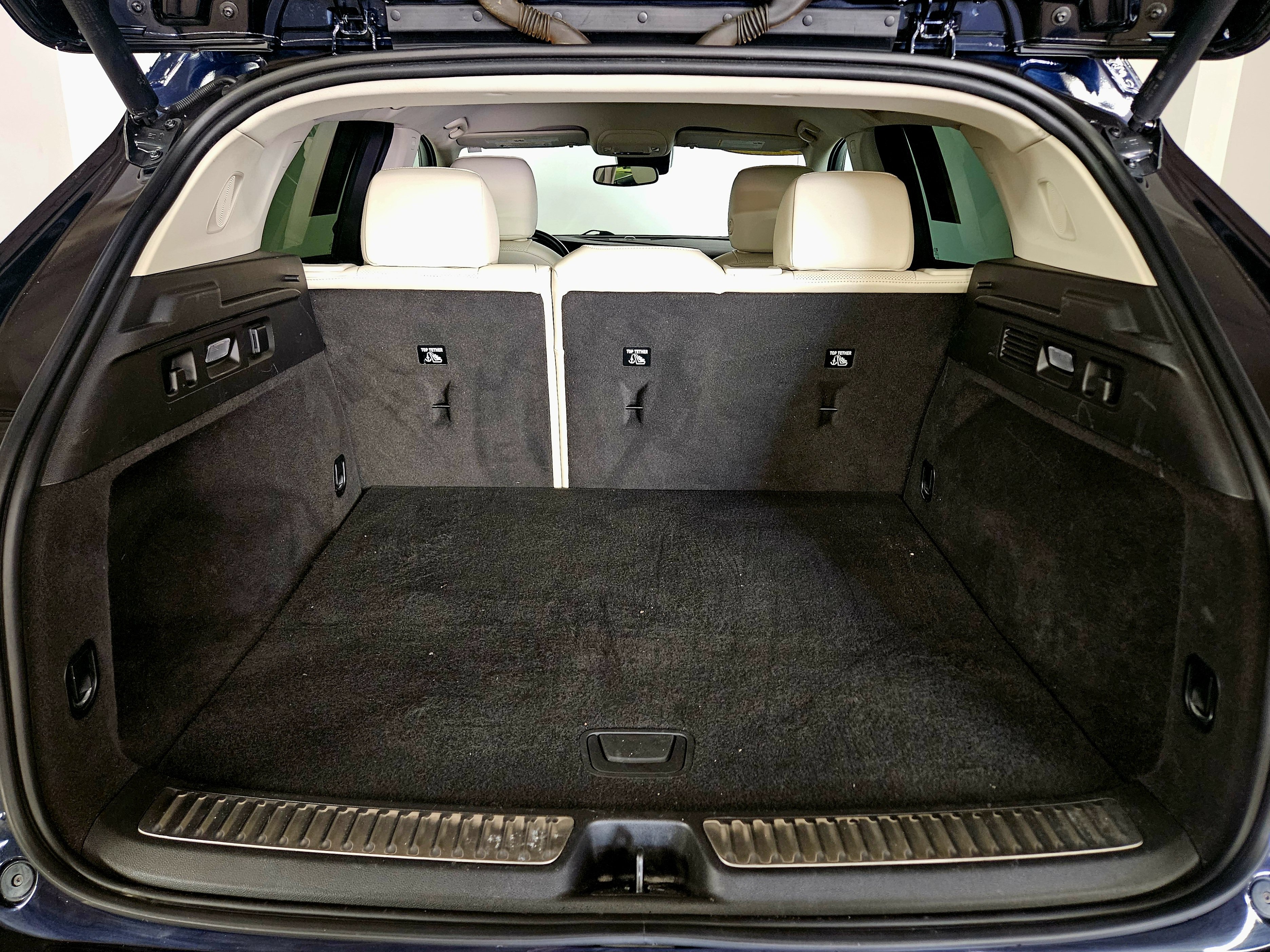 Used 2021 Buick Envision Essence FWD image 15