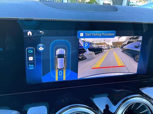 Used 2025 Mercedes-Benz GLA 250 image 26