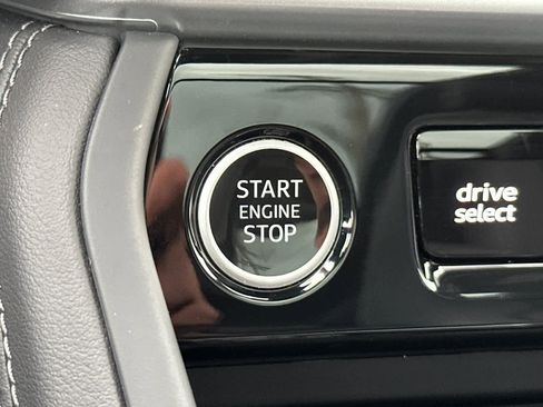 Used 2025 Audi Q5 Premium w/ Premium Plus AWD/4WD image 23