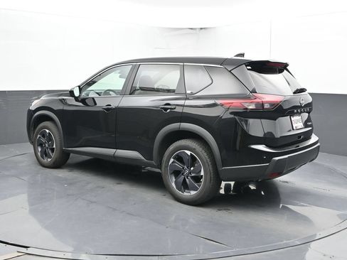 Used 2024 Nissan Rogue SV AWD/4WD image 10