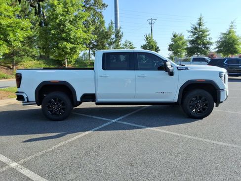 Certified 2026 GMC Sierra 2500 AT4 w/ AT4 Premium Plus Package AWD/4WD image 4
