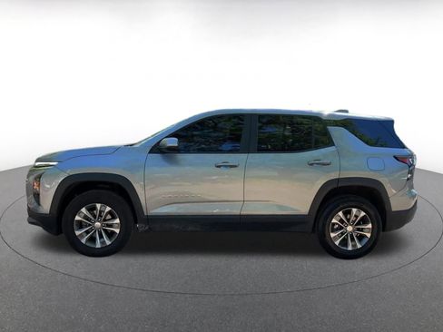 Used 2025 Chevrolet Equinox LT image 9