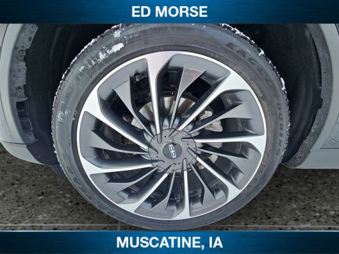 Used 2022 Lincoln Aviator Reserve w/ Equipment Group 201A image 9