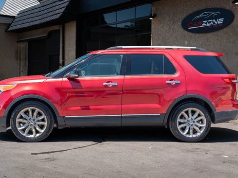Used 2011 Ford Explorer XLT w/ 202A Rapid Spec Order Code FWD image 2