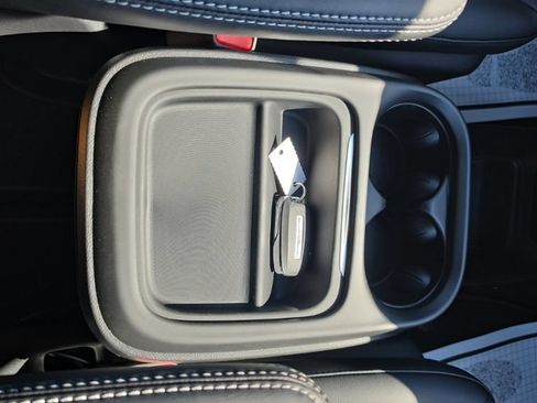 New 2027 Chrysler Pacifica Select FWD image 33