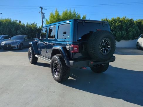 Used 2025 Jeep Wrangler Unlimited Rubicon AWD/4WD image 8