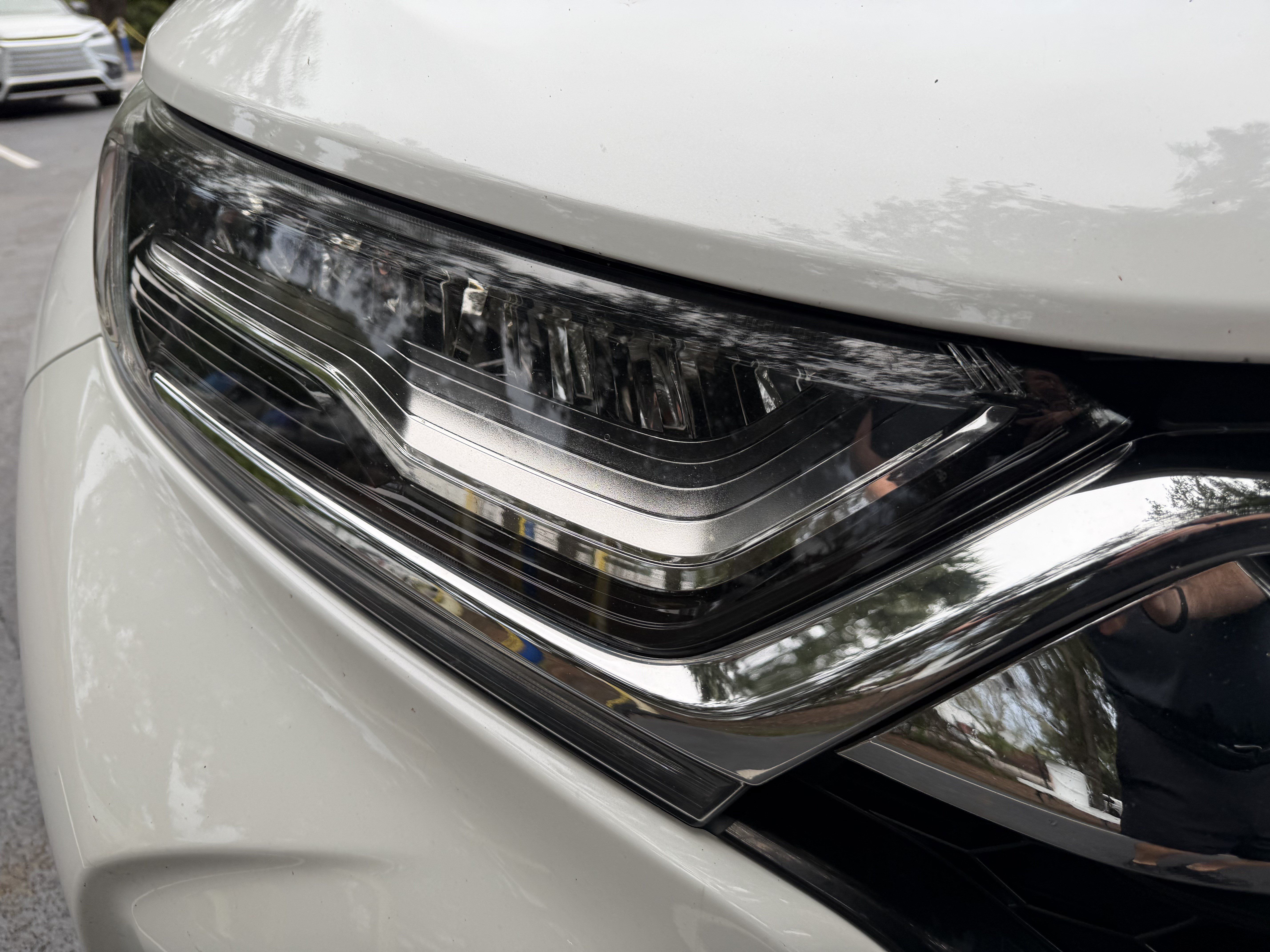 Used 2019 Honda CR-V Touring image 12