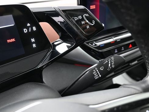 Used 2022 Volkswagen ID.4 Pro S image 19