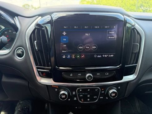 Used 2020 Chevrolet Traverse High Country AWD/4WD image 18