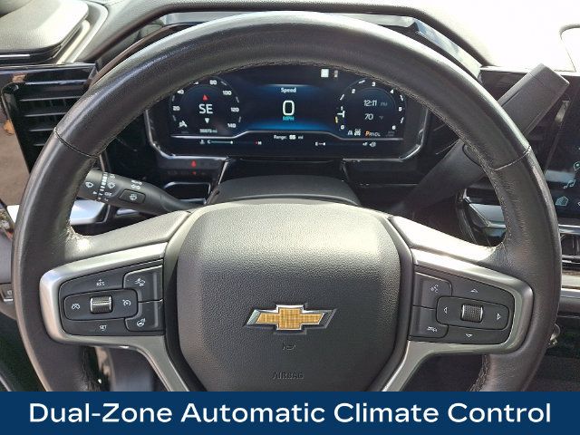 Used 2022 Chevrolet Silverado 1500 LT AWD/4WD image 4