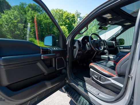 Used 2018 Ford F150 Lariat w/ Equipment Group 502A Luxury AWD/4WD image 12