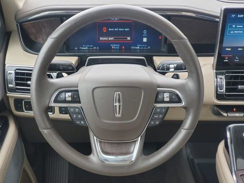 Certified 2024 Lincoln Navigator Reserve AWD/4WD image 27