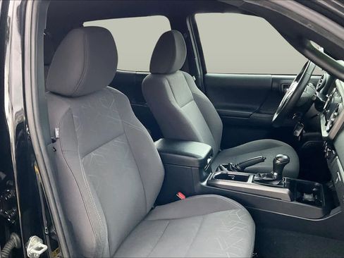 Used 2017 Toyota Tacoma TRD Sport w/ Tow Package image 9