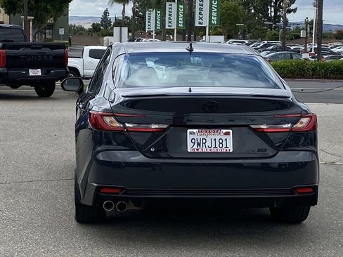 Used 2026 Toyota Camry SE FWD image 39