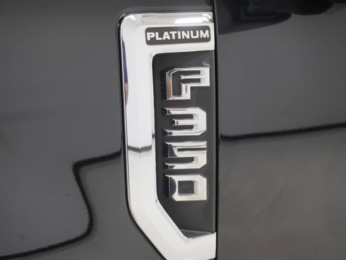 Used 2020 Ford F350 Platinum image 6