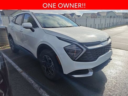 Used 2025 Kia Sportage LX FWD image 3