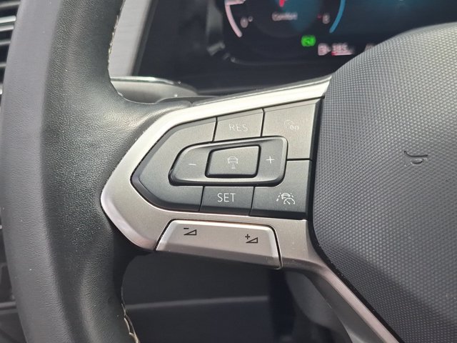 Used 2025 Volkswagen Atlas Cross Sport SE FWD image 20