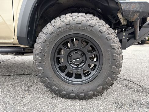 Used 2019 Toyota Tacoma TRD Off-Road image 23