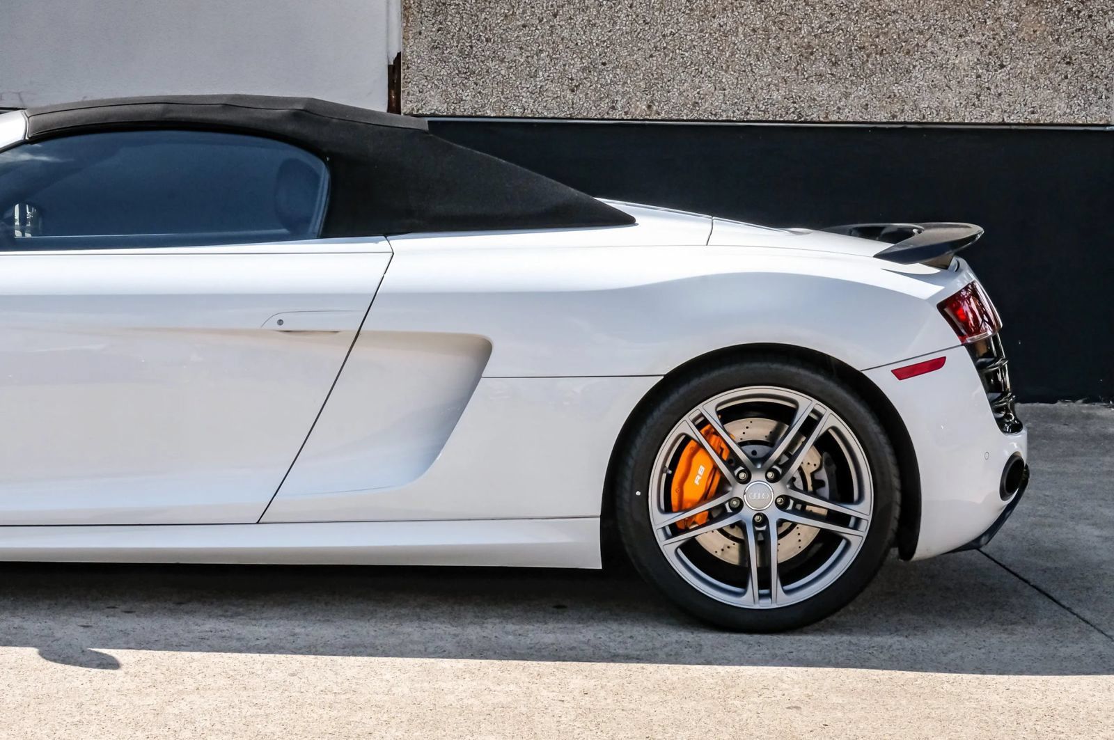 Used 2011 Audi R8 V10 AWD/4WD image 12