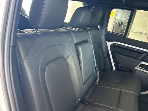 Used 2024 Land Rover Defender 110 S image 29