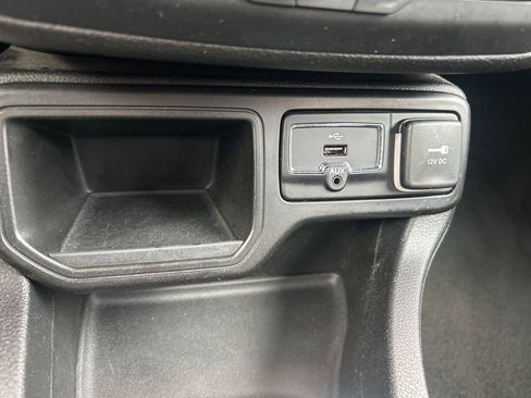 Used 2019 Jeep Renegade Latitude image 26