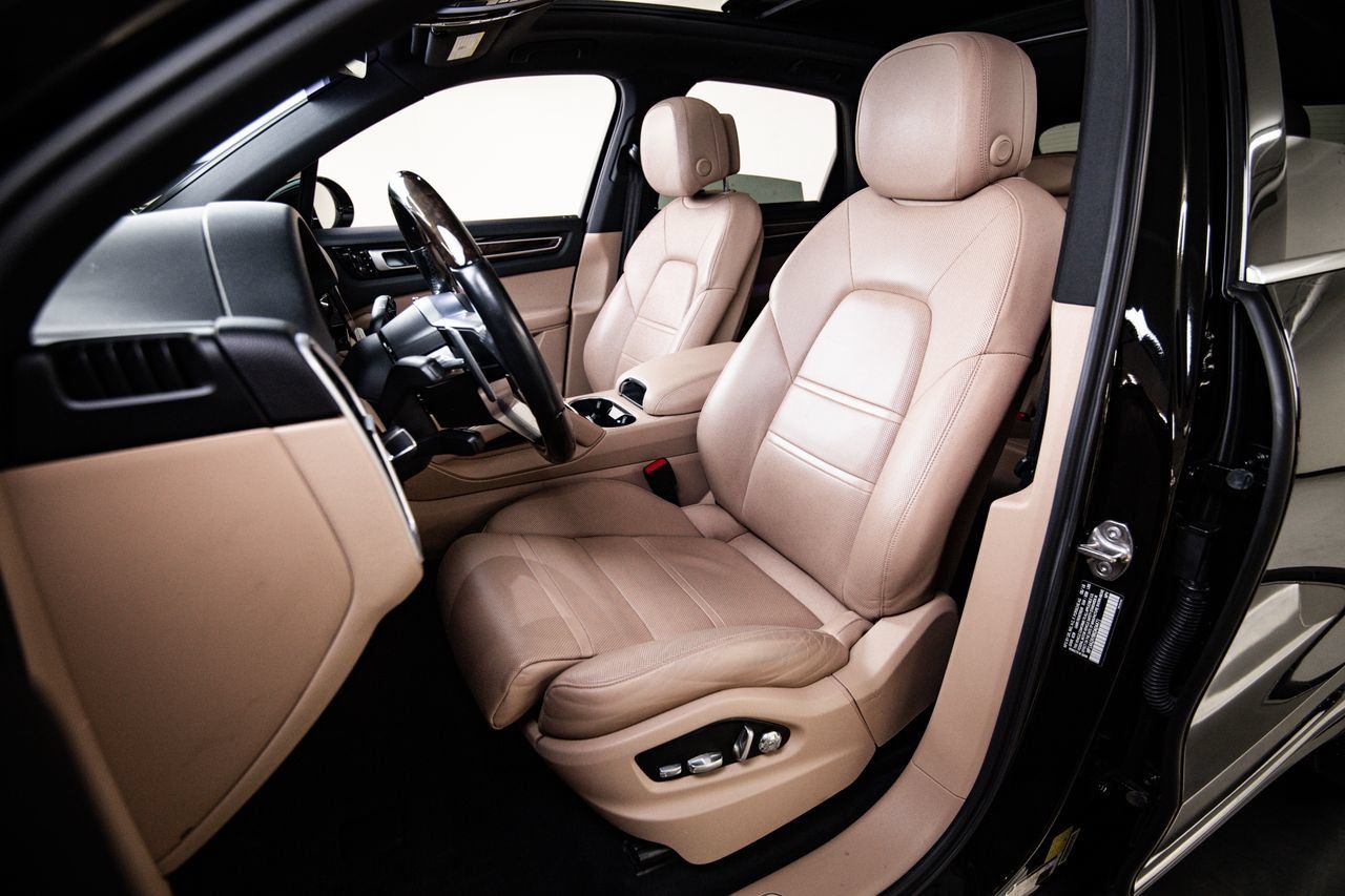 Used 2019 Porsche Cayenne AWD/4WD image 5