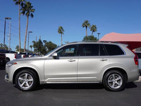 Used 2016 Volvo XC90 T5 Momentum image 2