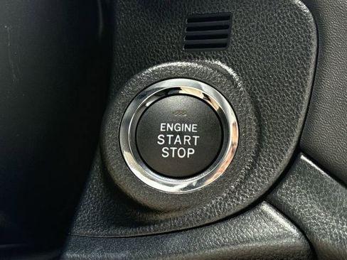 Used 2025 Subaru Outback Premium image 27