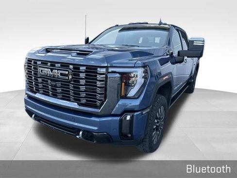 Used 2024 GMC Sierra 2500 Denali Ultimate AWD/4WD image 5