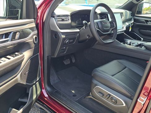 New 2026 Jeep Grand Wagoneer Limited w/ Rear Seat Video Group I AWD/4WD image 4