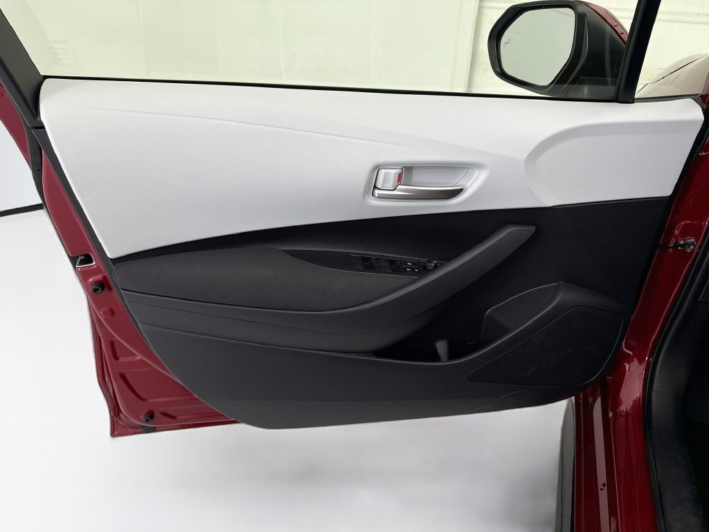 Used 2026 Toyota Corolla SE w/ Carpet Mat Package (TMS) FWD image 22