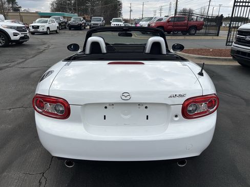 Used 2012 MAZDA MX-5 Miata Sport w/ Convenience Pkg image 20