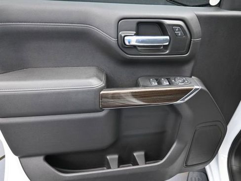 Used 2021 Chevrolet Silverado 1500 LT image 27