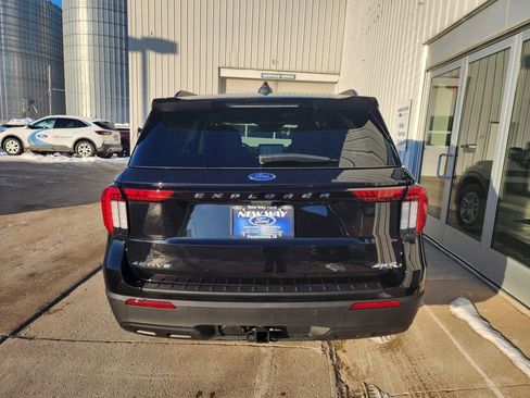 New 2026 Ford Explorer Active image 7