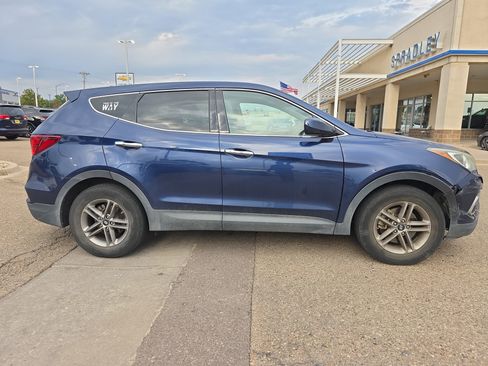 Used 2017 Hyundai Santa Fe Sport image 3