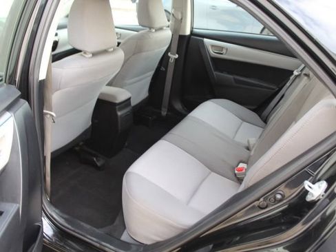Used 2015 Toyota Corolla LE image 31