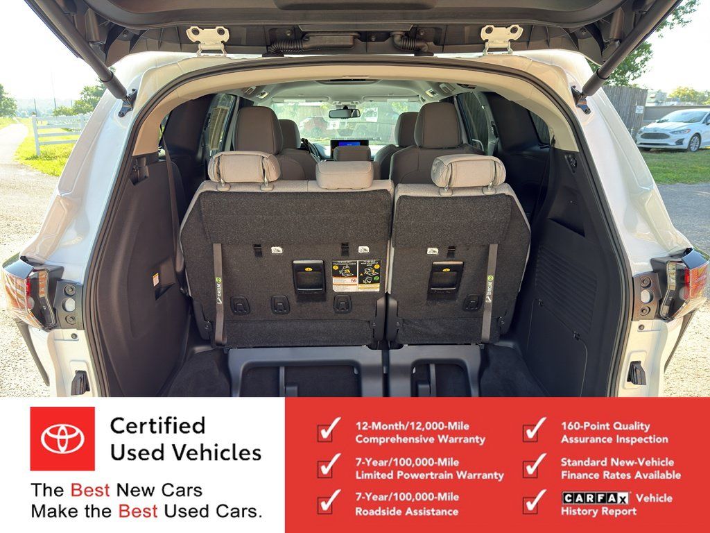 Certified 2026 Toyota Sienna LE FWD image 12