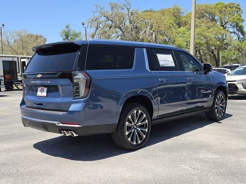 New 2026 Chevrolet Suburban High Country image 5