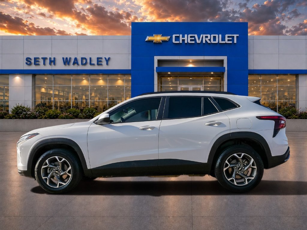 Used 2024 Chevrolet Trax LT w/ Driver Confidence Package FWD image 4