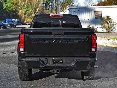 Used 2024 Chevrolet Colorado Trail Boss w/ Advanced Trailering Package AWD/4WD image 7