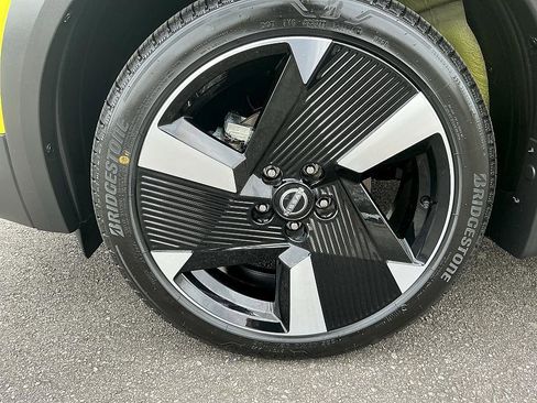 Certified 2025 Nissan Kicks SR w/ SR Premium Package image 8