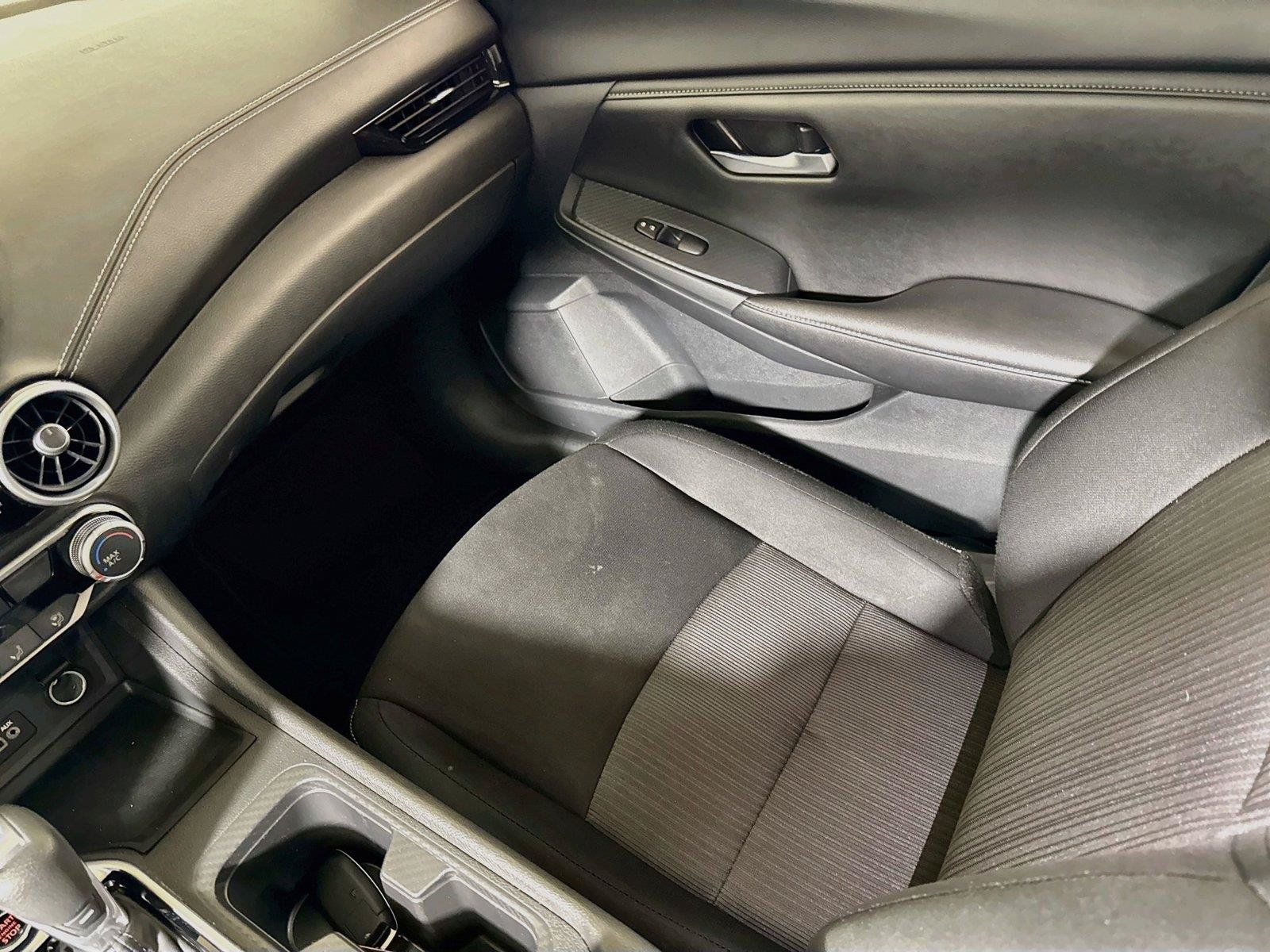 Used 2025 Nissan Sentra SV FWD image 19
