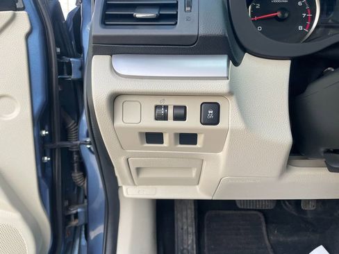 Used 2014 Subaru Crosstrek 2.0i Limited image 14