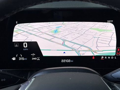 Used 2025 Chevrolet Suburban Premier image 26