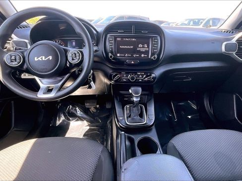 Used 2022 Kia Soul LX w/ Technology Package FWD image 12