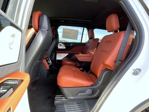 New 2026 Lincoln Aviator Reserve image 11