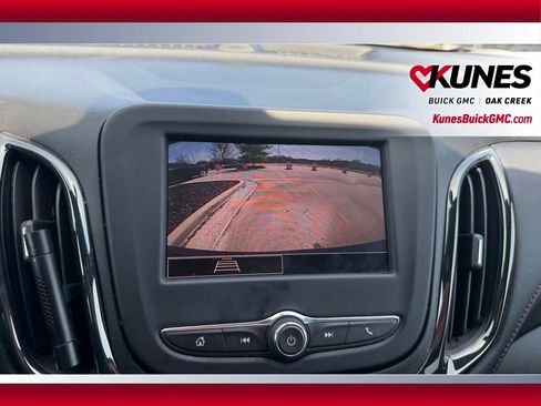 Used 2022 Chevrolet Equinox RS AWD/4WD image 18
