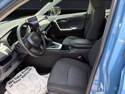 Used 2023 Toyota RAV4 AWD Hybrid image 2