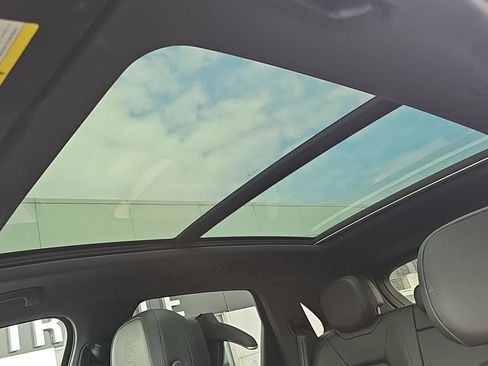 Used 2024 Porsche Cayenne image 20