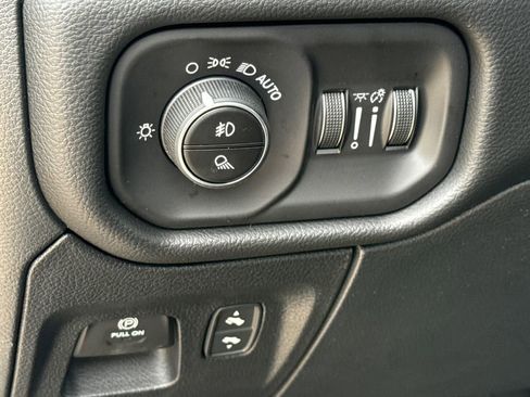 New 2026 RAM 1500 Laramie AWD/4WD image 25